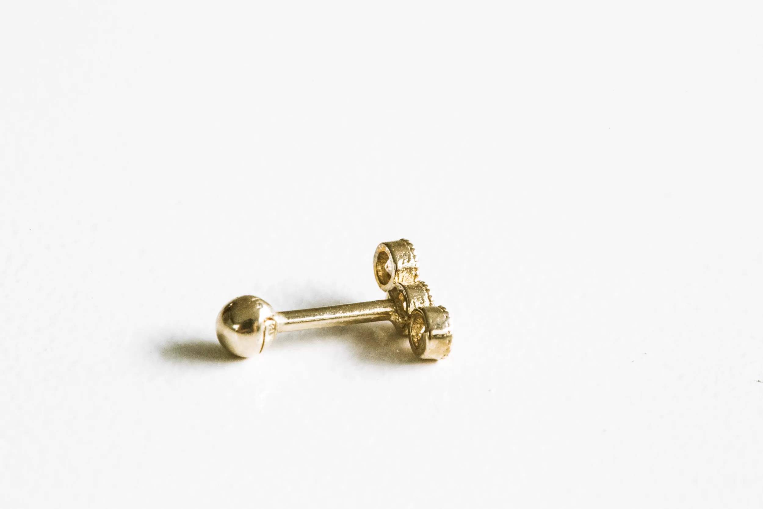 14k Gold Three Cubic Round Pendant Barbell Ear Stud Piercing