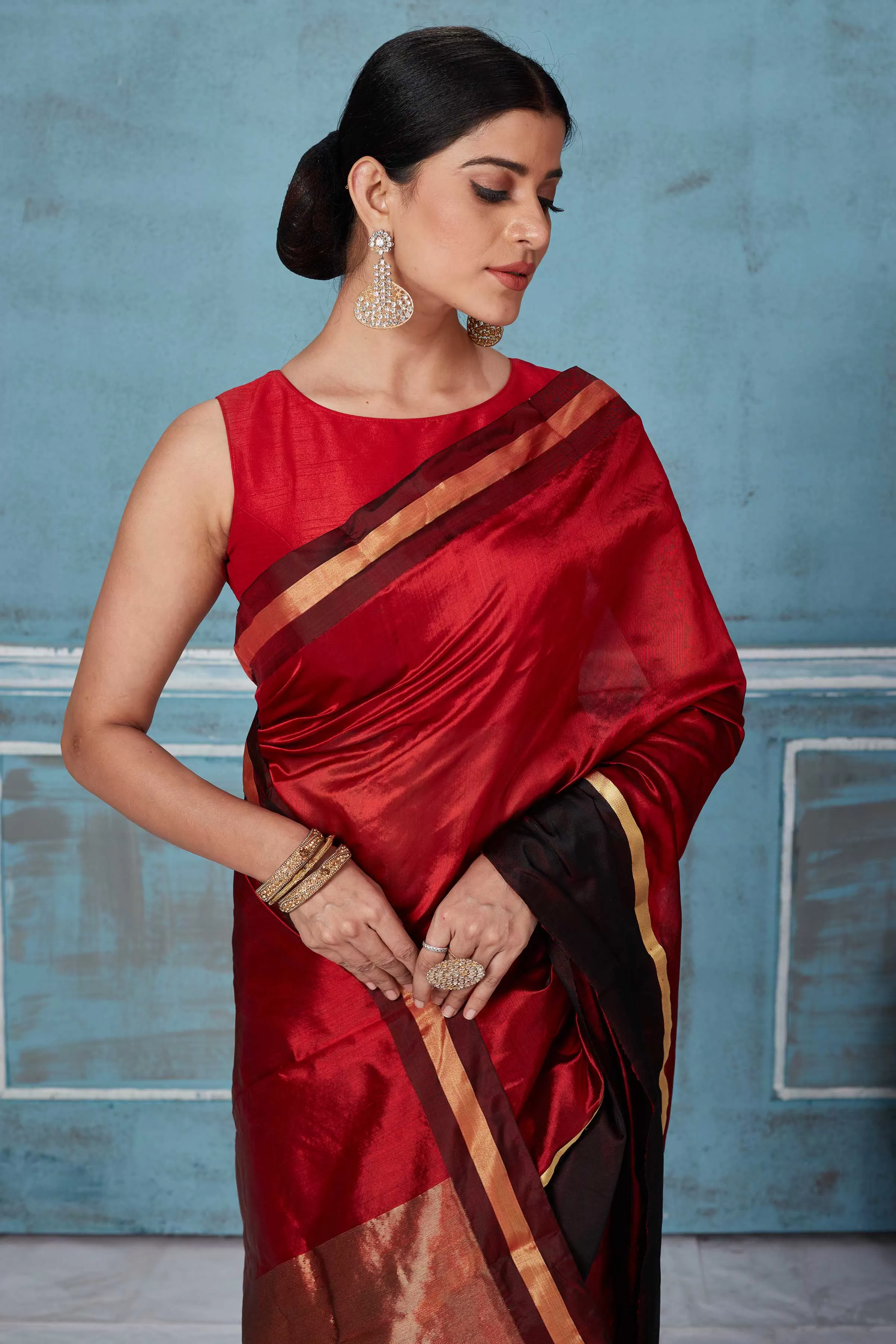 92A149 Maroon Pattu Silk Saree With Black Mashru Border