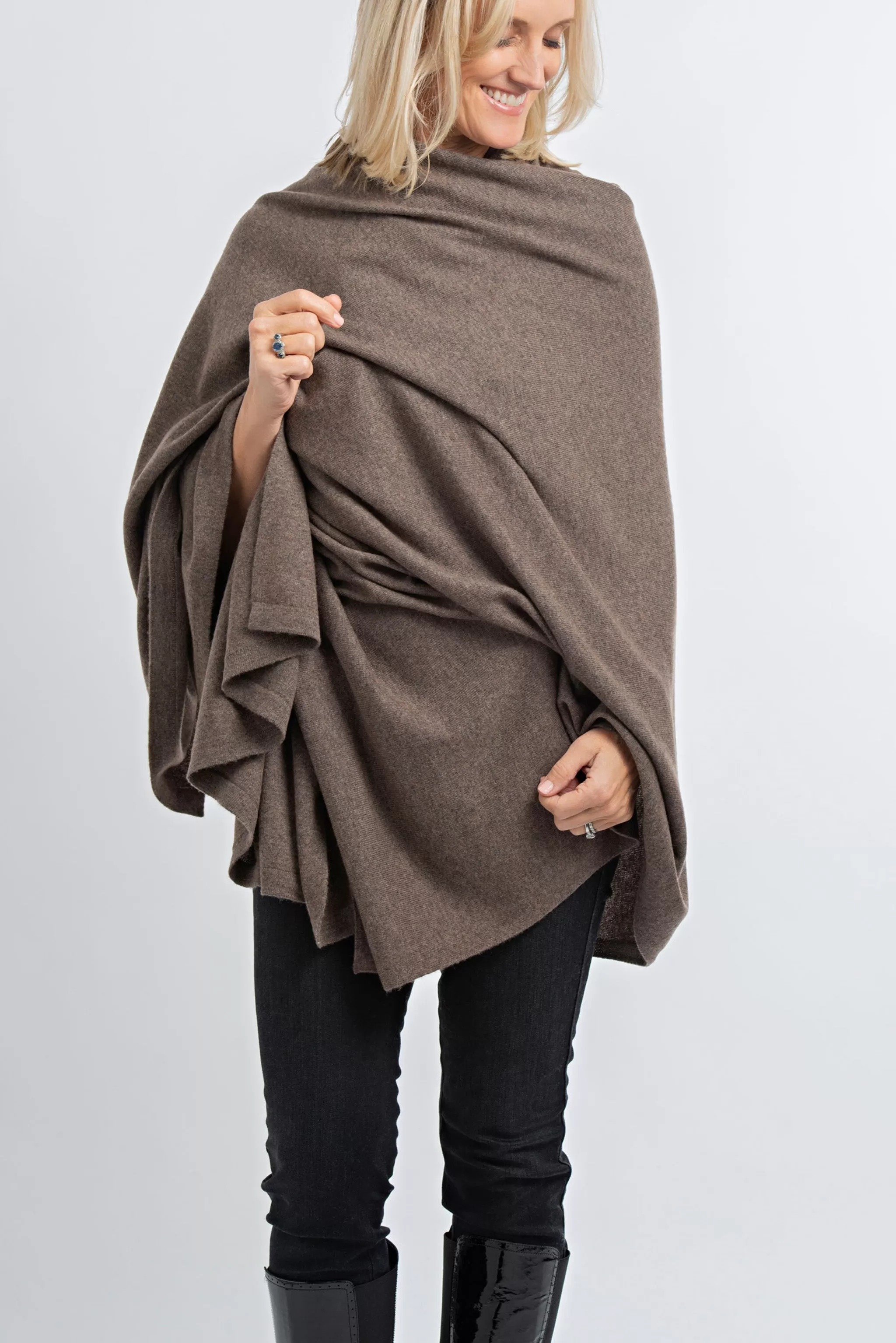 Cashmere Blanket Travel Wrap Mushroom | Grizzly