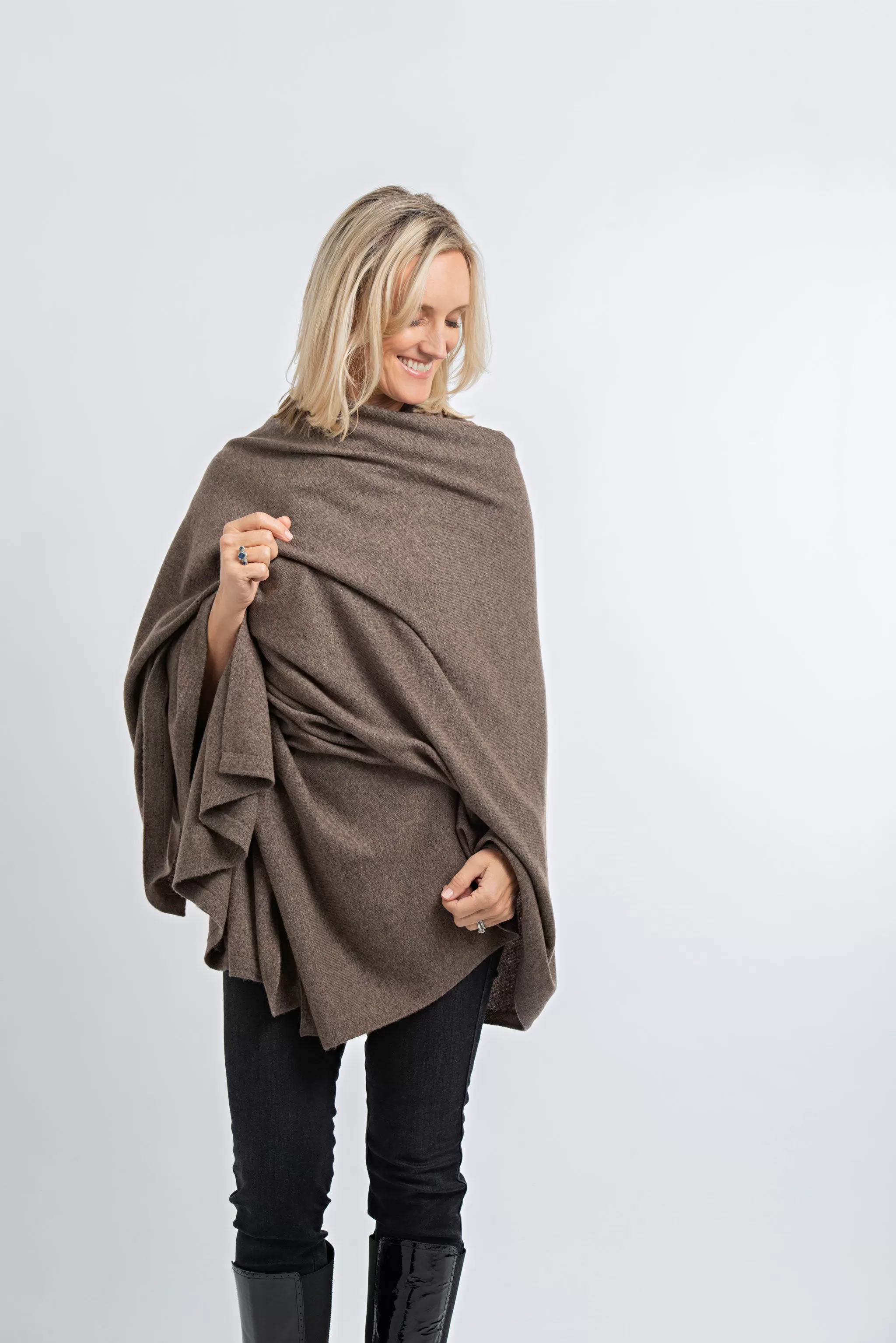 Cashmere Blanket Travel Wrap Mushroom | Grizzly