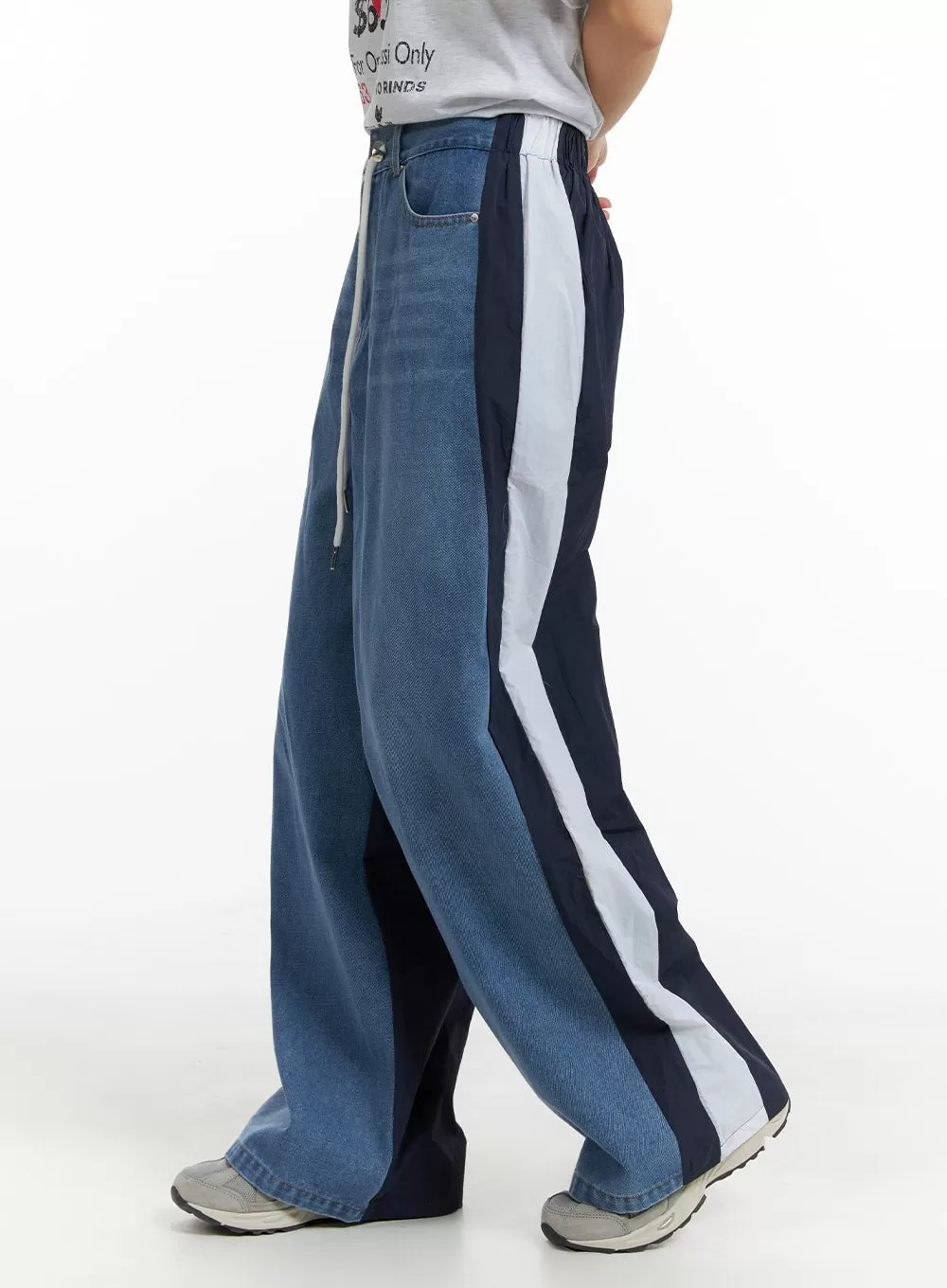 Contrasting Trim Drawstring Baggy Jeans CM407