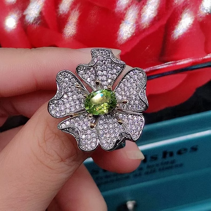 Elegant Diamond Treasure Natural Peridot Flower Ring