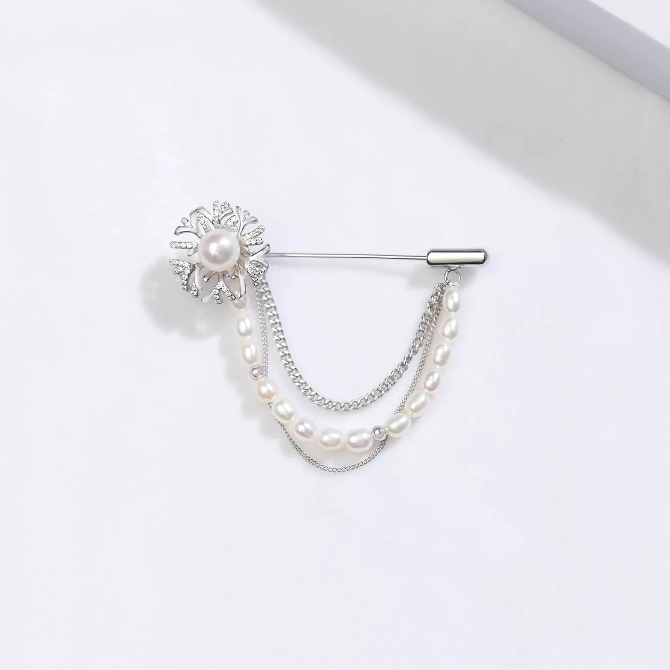 Elegant Freshwater Pearl Brooch WC00052 | GARDENS