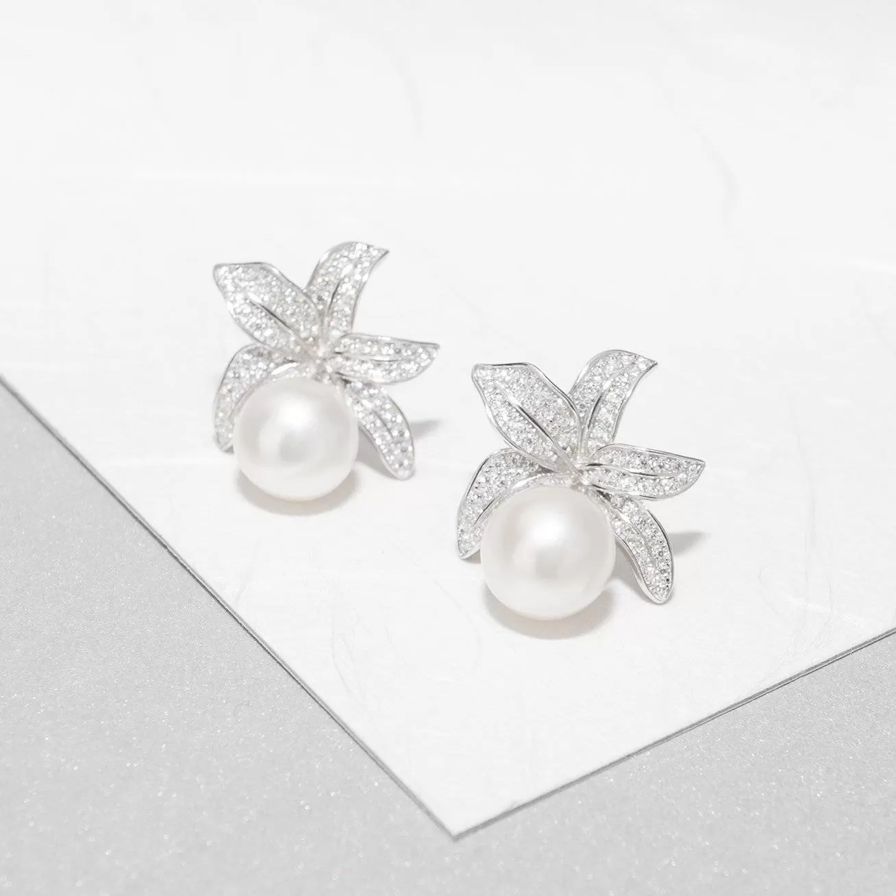 Elegant Freshwater Pearl Earrings WE00178 | GARDENS