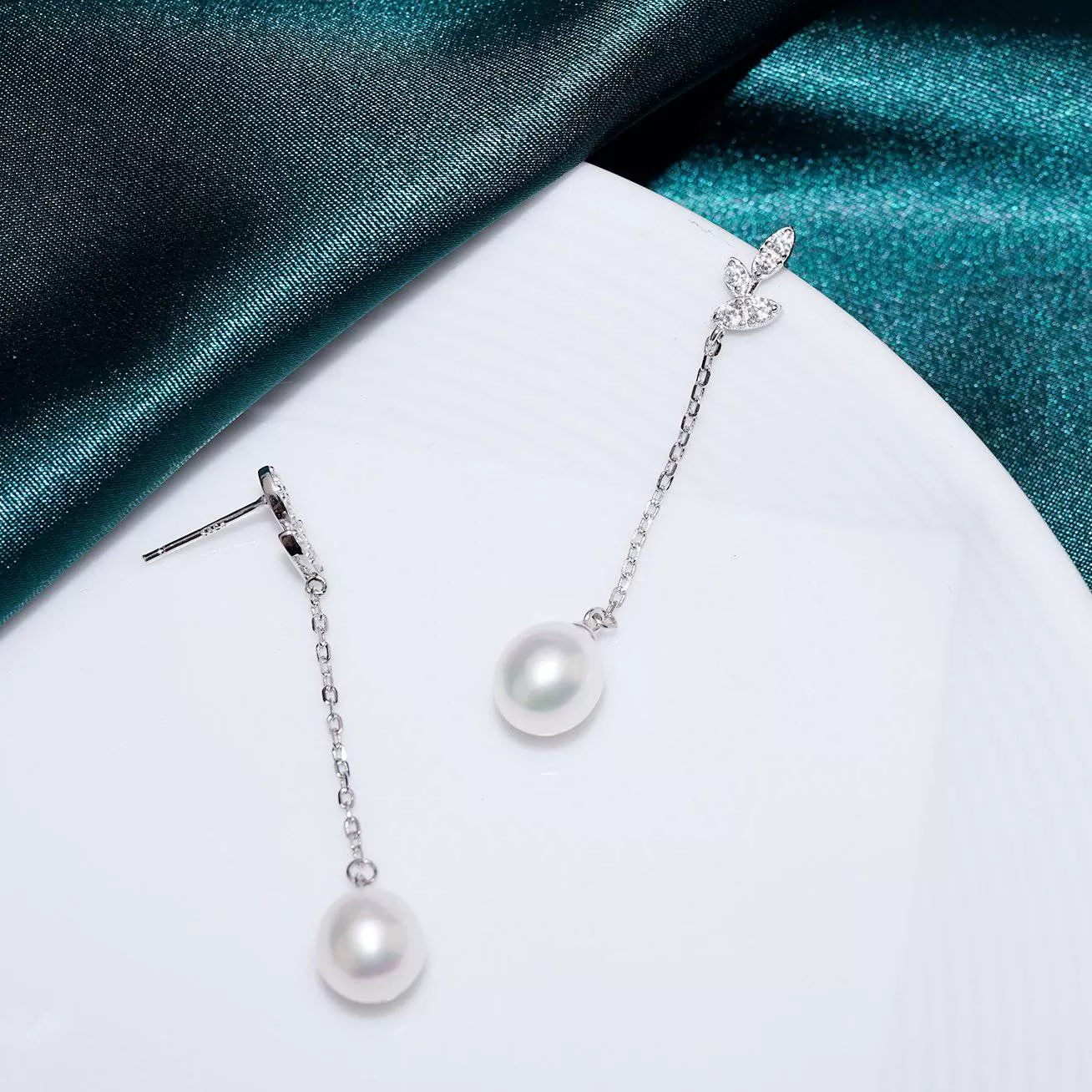 Elegant Freshwater Pearl Earrings WE00193 | GARDENS