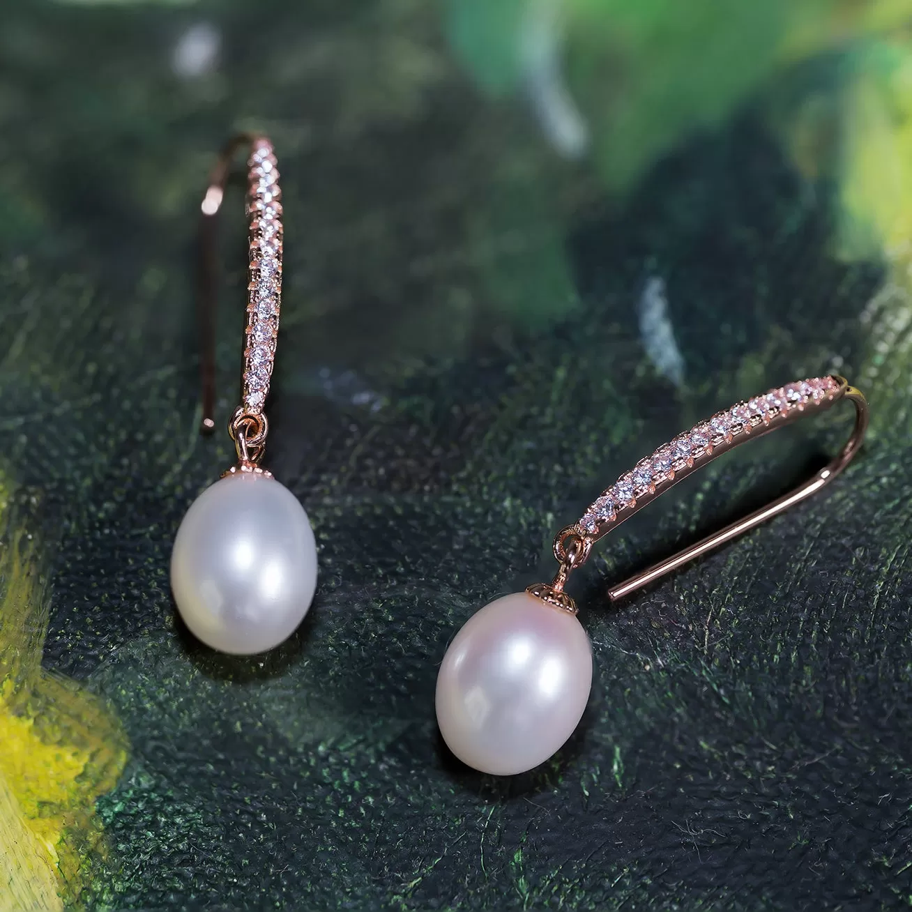 Elegant Freshwater Pearl Earrings WE00276