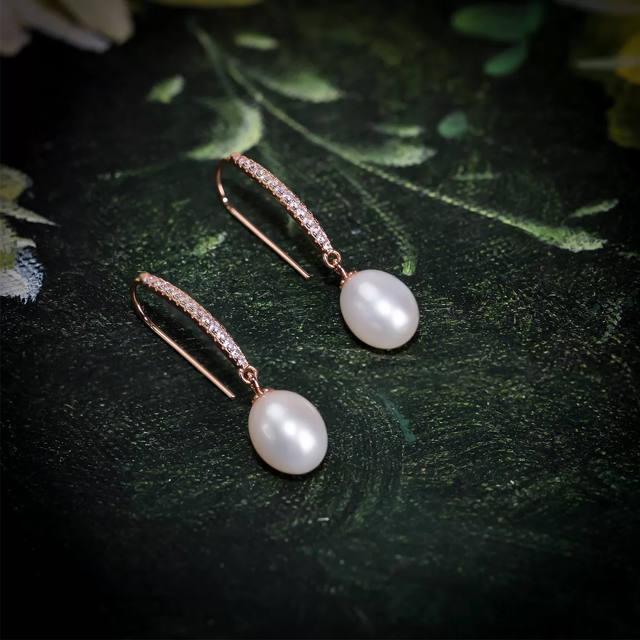 Elegant Freshwater Pearl Earrings WE00276