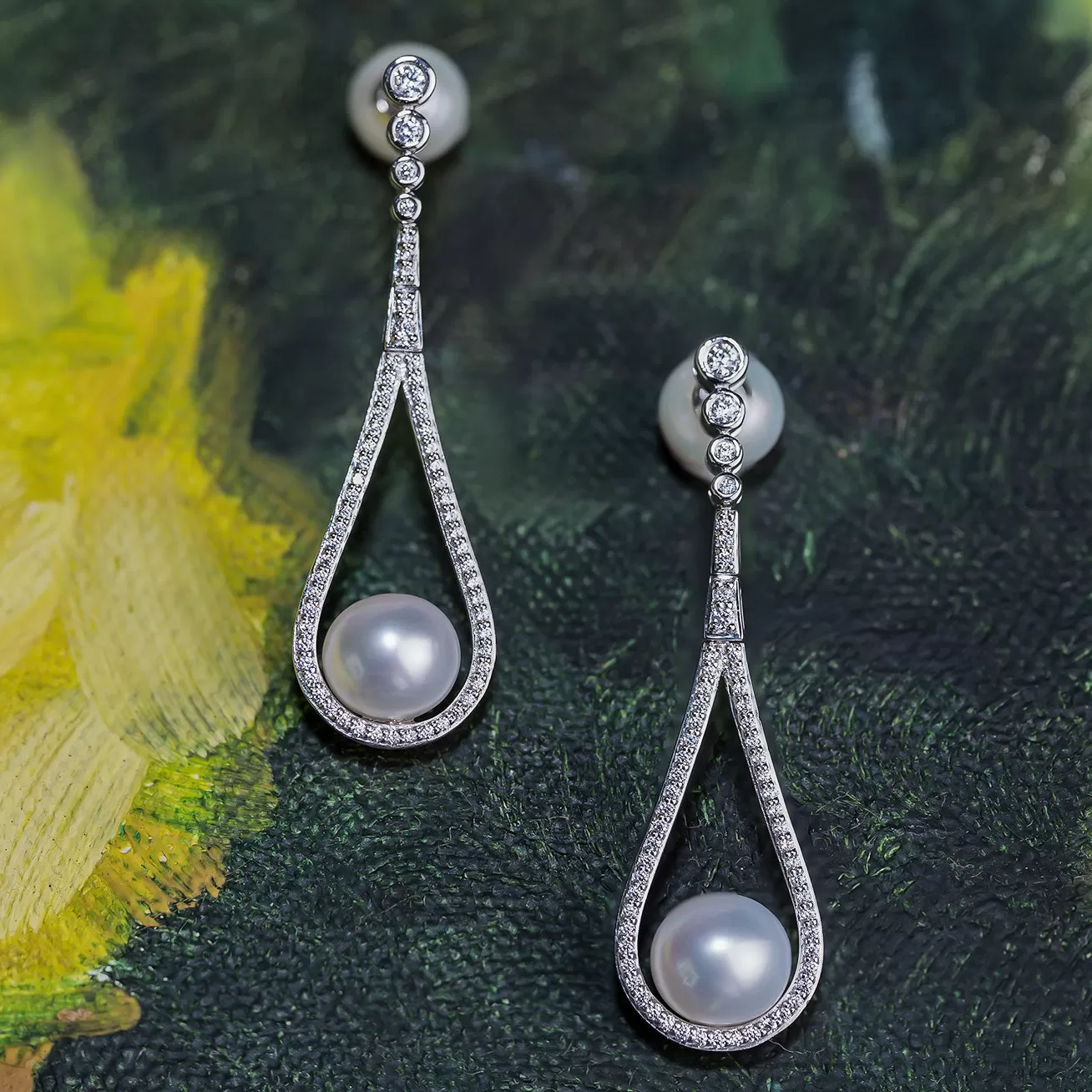 Elegant Freshwater Pearl Earrings WE00347