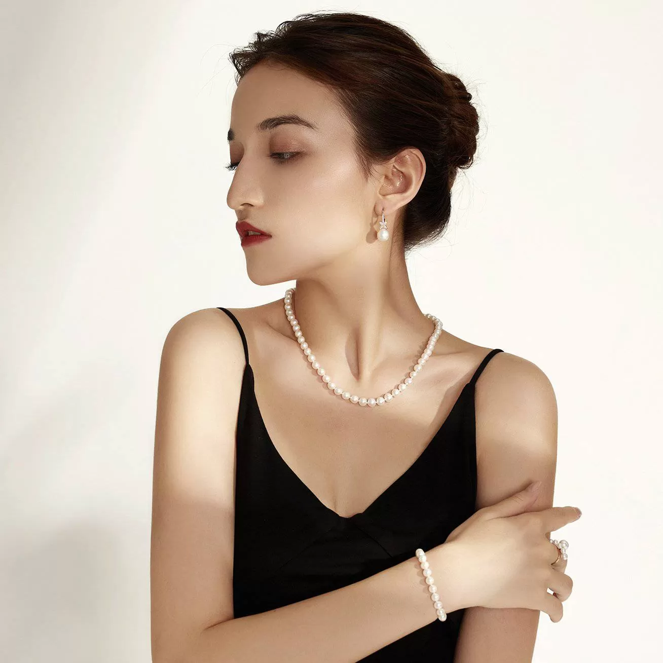 Elegant Freshwater Pearl Necklace WN00222