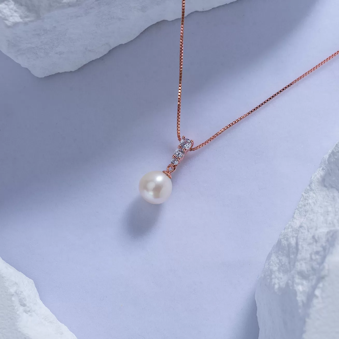 Elegant Freshwater Pearl Necklace WN00489