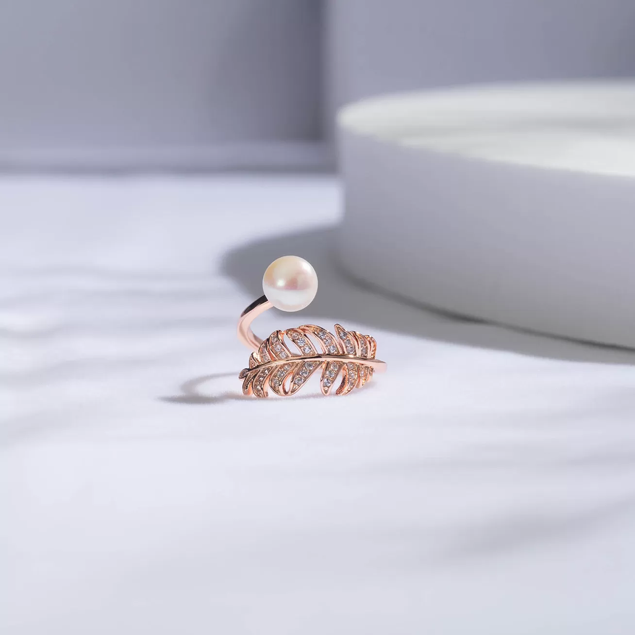 Elegant Freshwater Pearl Ring WR00208 | GARDENS