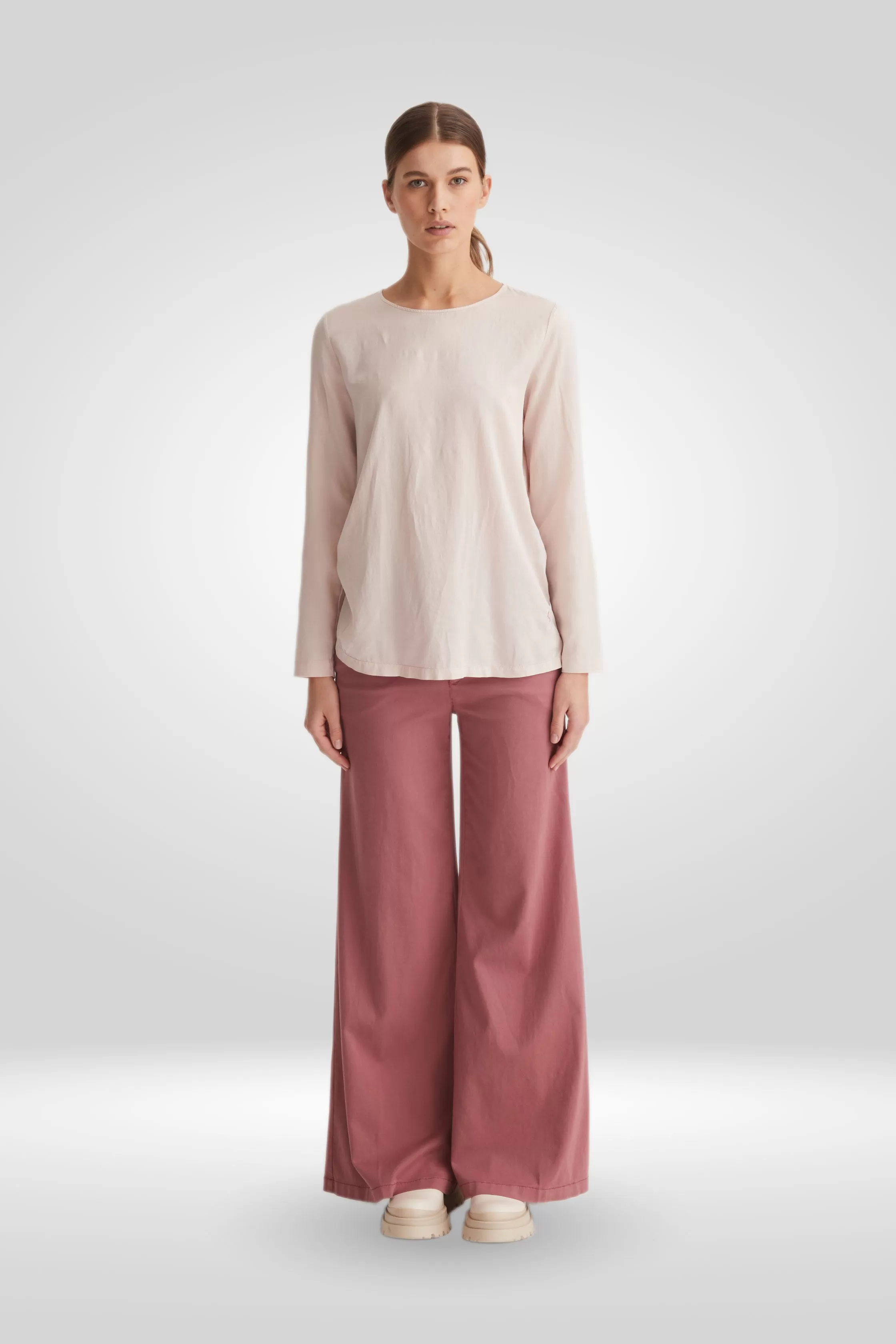 Long Sleeve T-Shirt in Cotton and Silk Garment Dyed 379U 6629