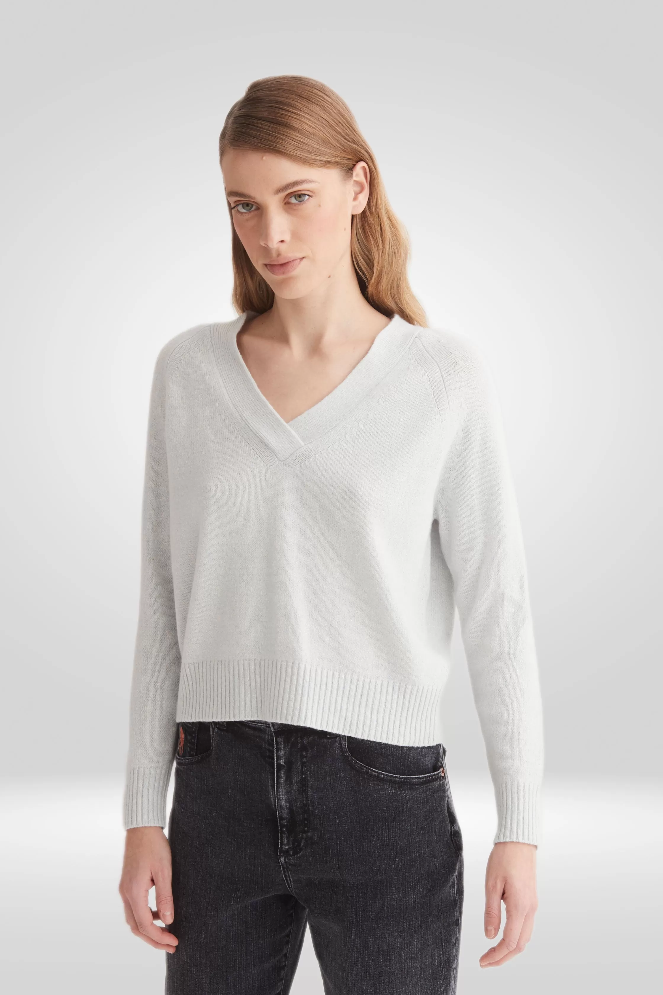 Long Sleeves Pullover with V-Neck M500 9500