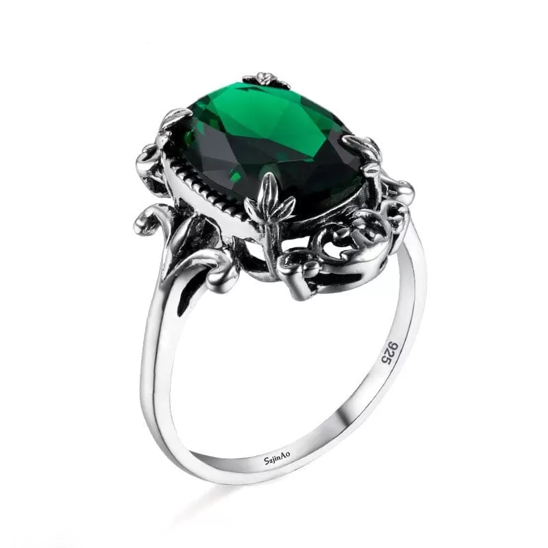 Luxury Vintage Fashion Emerald Ring - 925 Sterling Silver