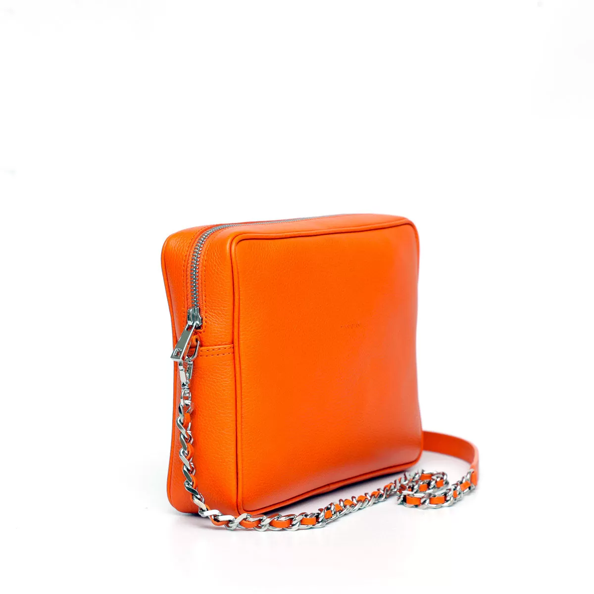 Miss L in Pelle Arancio