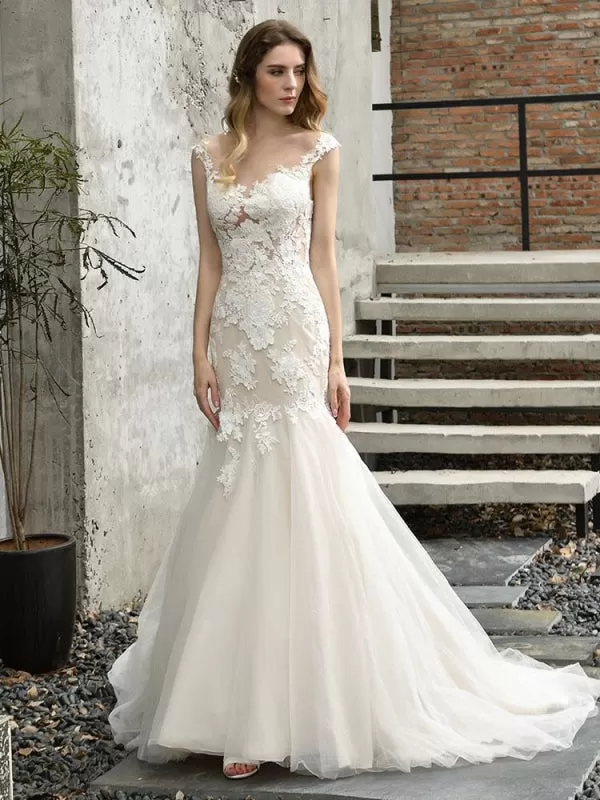 Wedding Dress Jewel Neck Sleeveless Natural Waist Lace Bridal Mermaid Dress With Train