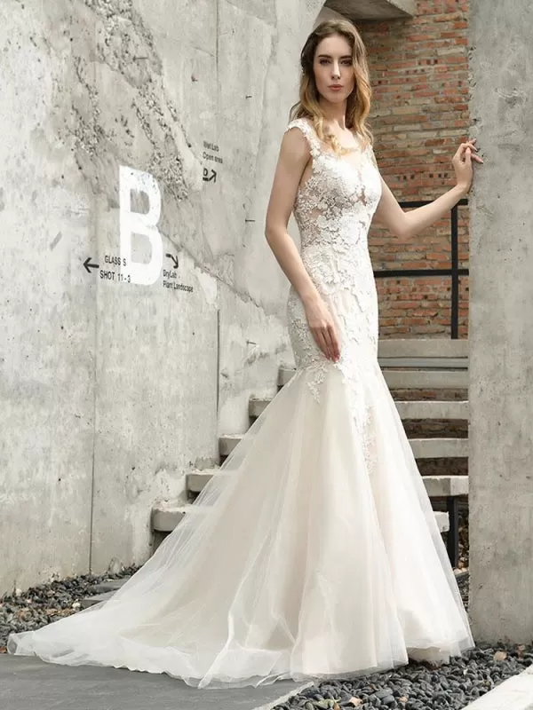 Wedding Dress Jewel Neck Sleeveless Natural Waist Lace Bridal Mermaid Dress With Train